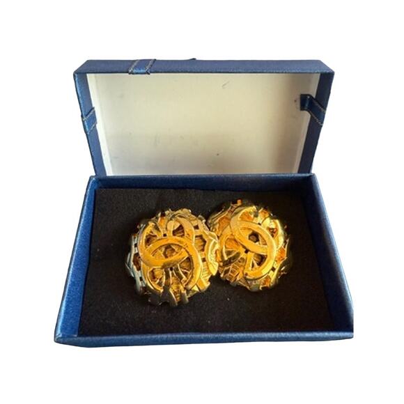 RARE Vintage Chanel 24K Gold Plated Collection by Karl Lagerfeld CC Clip-Ons* - Picture 2 of 8